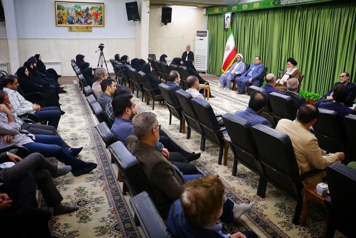 آیتالله علمالهدی: پرستاری شغل نیست بلکه حرفهای مقدس است | وظیفه مسئولان حفظ احترام و حمایت مستمر از جامعه پرستاری است