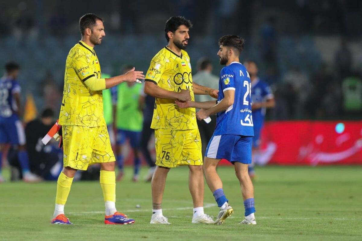 عملکرد خوب حبیب فرعباسی در ترکیب استقلال باعث نیمکت‌نشینی آنتونیو آدان شده و این مسئله می‌تواند منجر به کسر سهمیه خارجی آبی‌پوشان شود.