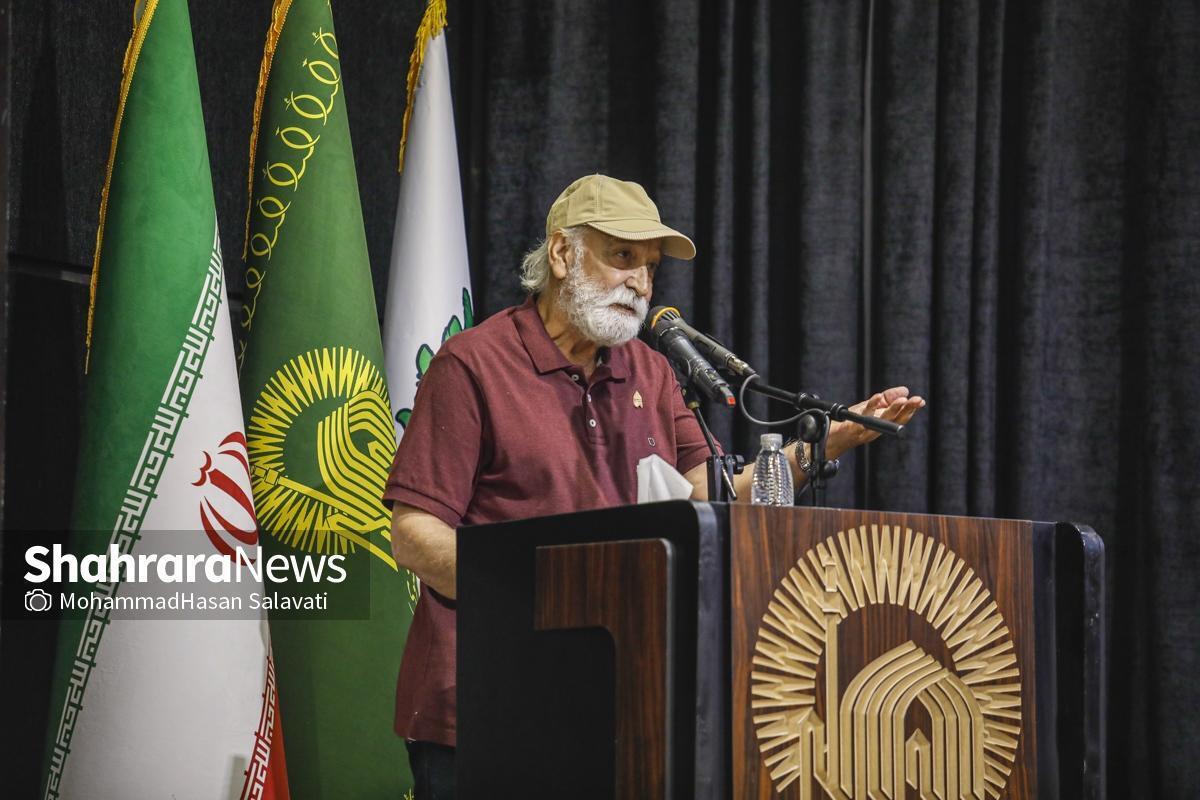 محمود پاکنیت: تداوم فعالیت گروههای مسجدی ضامن آینده هنر ایران است