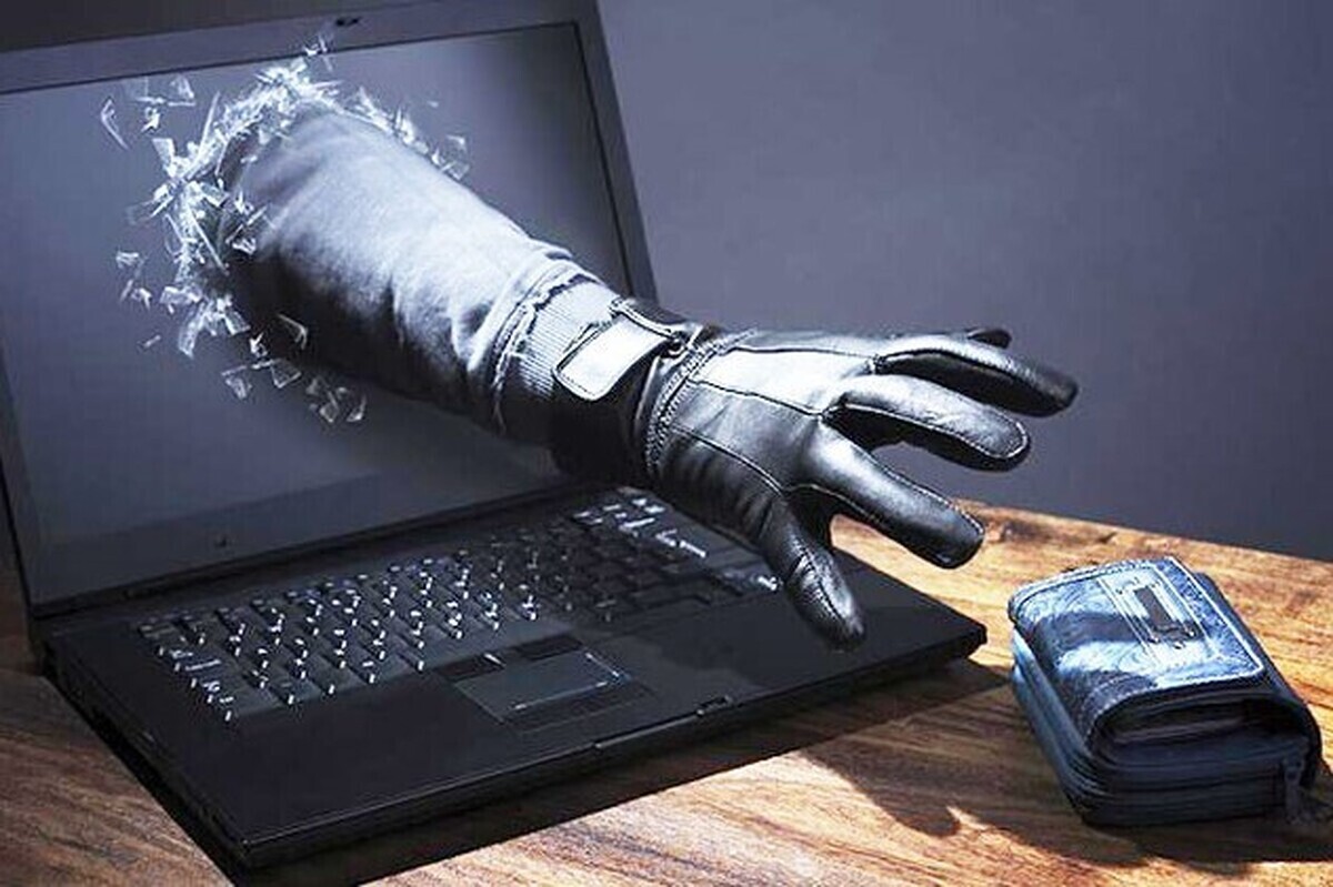 معاون پلیس آگاهی فراجا: از اردیبهشت تاکنون، بیش از ۶ هزار و ۳۰۰ حساب بانکی کلاهبرداران مسدود شده است (۷ آبان ۱۴۰۴)