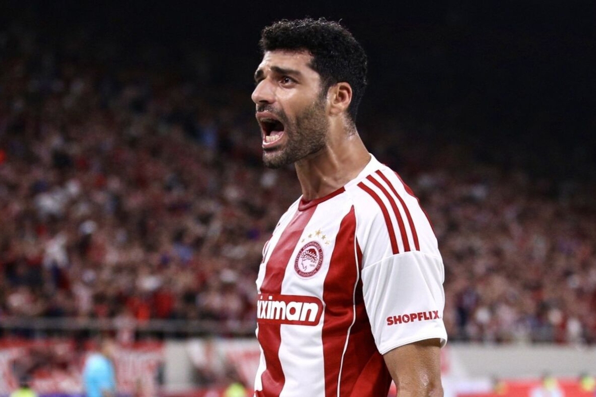 طارمی، ستاره دربی آتن