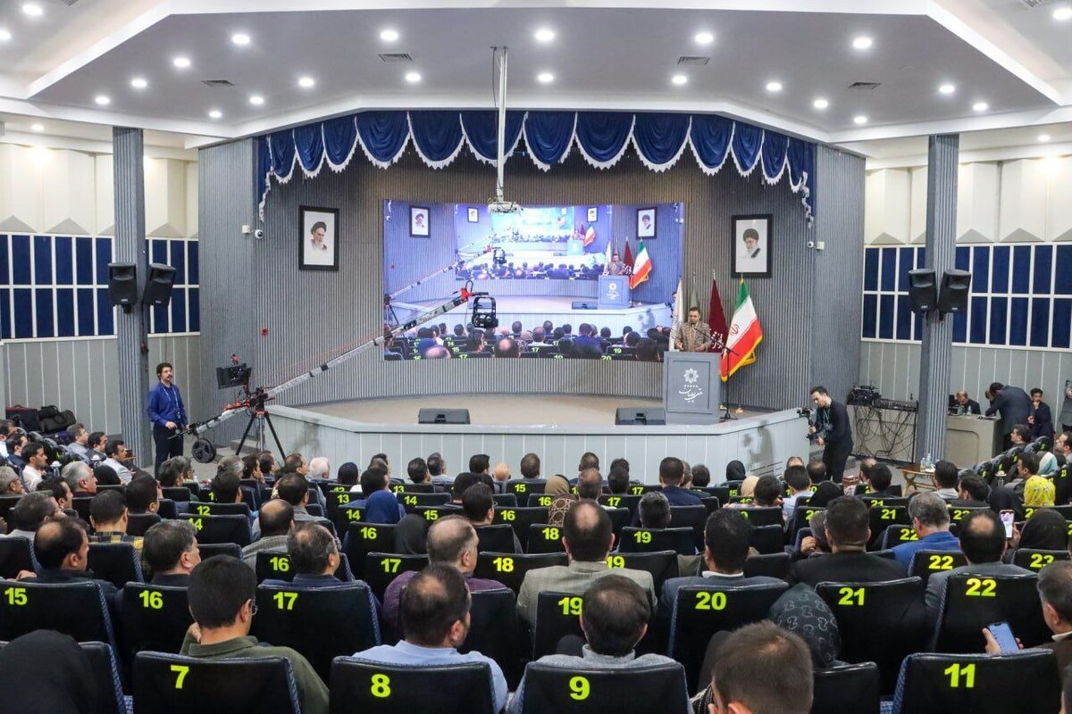 نخستین همایش «مسیر نو در رشد مهندسین» با تأکید بر فناوریهای نوین ساختوساز در  مشهد برگزار شد.