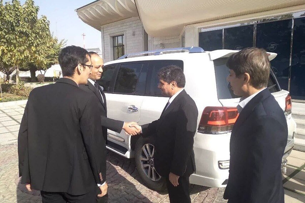 معاون استاندار و فرماندار شهرستان مشهد از وزیر امور داخلی کشور ترکمنستان استقبال به عمل آورد.