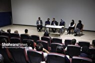 «در آغوش ایران» فرصتی برای اکران تولیدات سینمایی | نشست صمیمانه فیلمسازان جوان مشهدی با منیر قیدی، کارگردان سینما + فیلم
