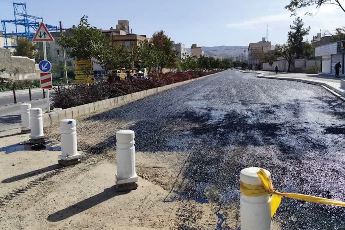 پایان انتظار و نفس تازه در بولوار شهید فخرایی مشهد | ۵ سال خاک و تاریکی به آسفالت و روشنایی رسید