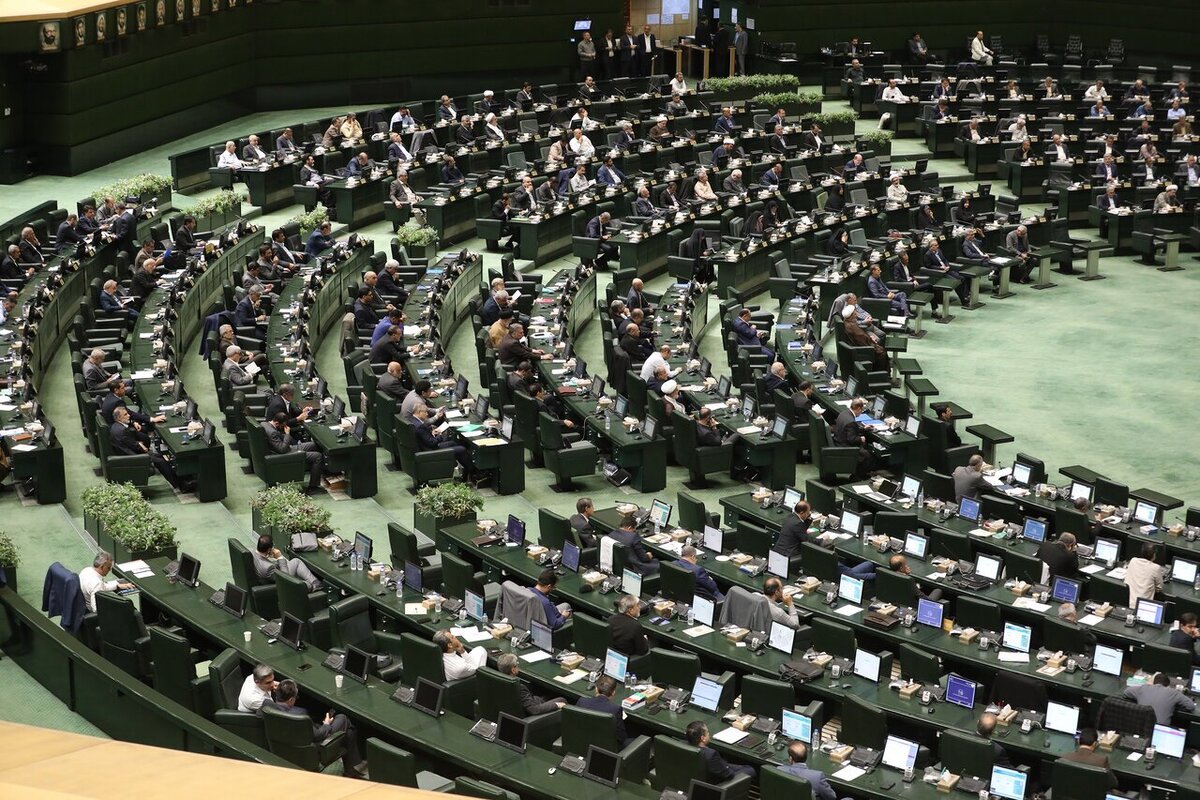 نماینده مجلس: تفویض اختیارات به استانداران باید در چارچوب مشخصی انجام گیرد