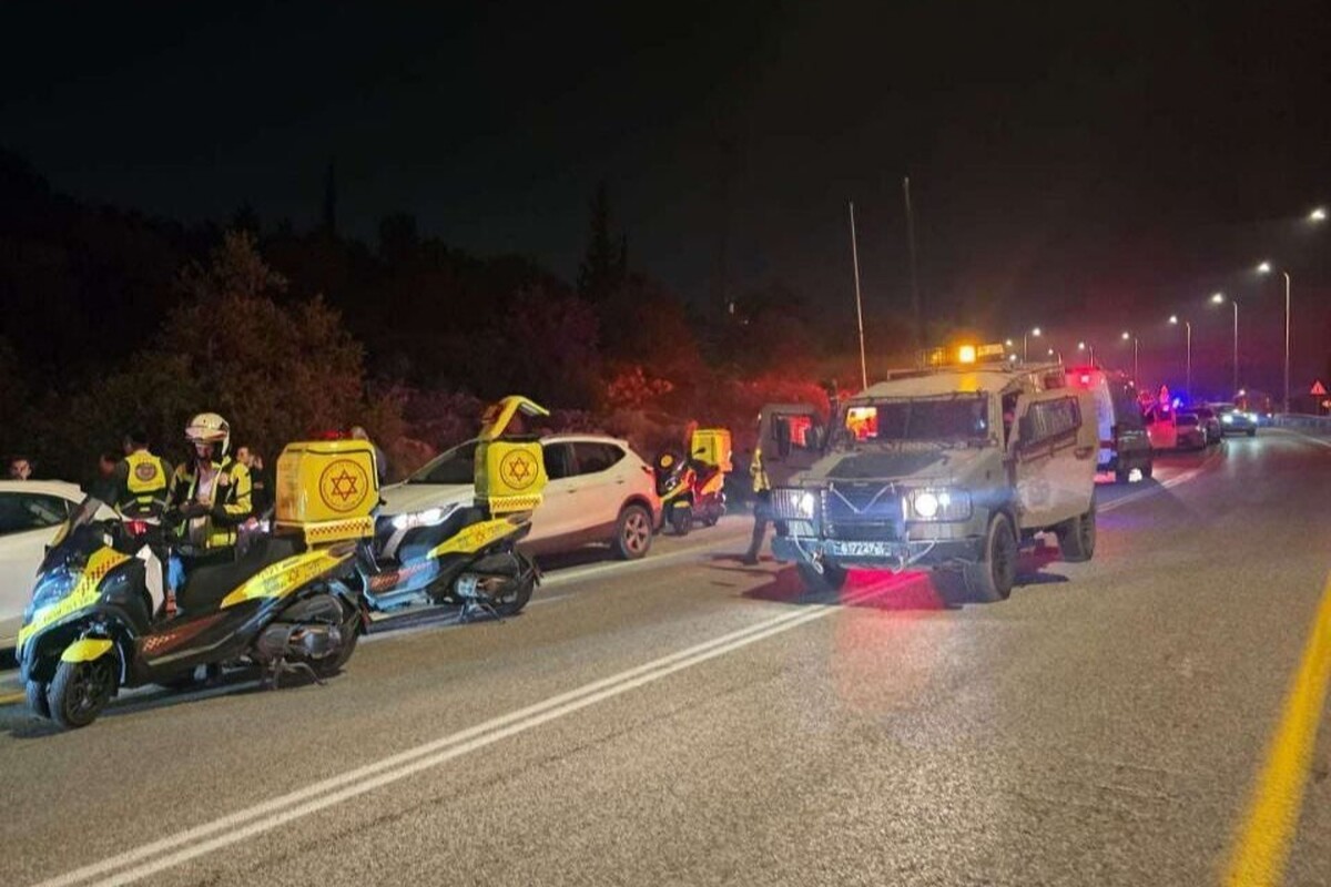 یک فلسطینی با خودرو به پلیس رژیم صهیونیستی حمله کرد