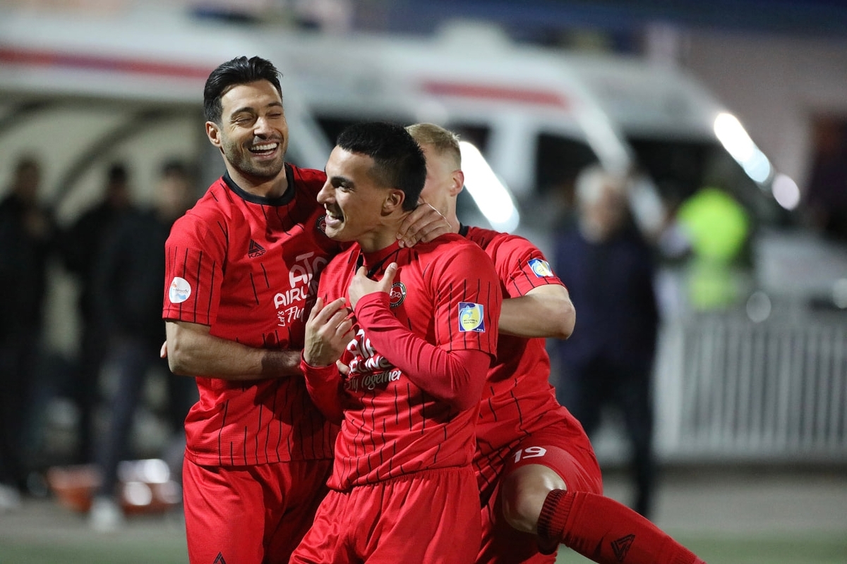 خیز حسینزاده برای کسب دومین کفش طلای فوتبال ایران