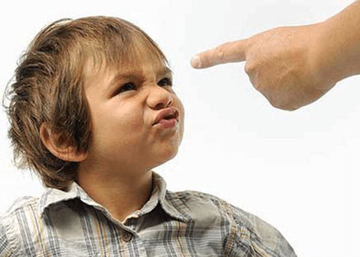 یک مشاور تعلیم و تربیت گفت: کودک با رفتارهایی که ممکن است بهعنوان «لجبازی» تعبیر شوند، در حال تمرین هویتیابی است.