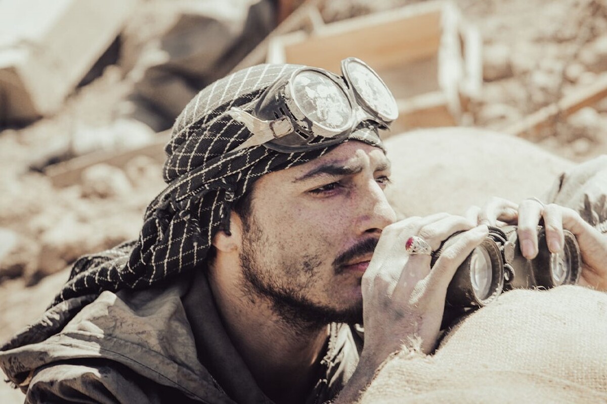 رونمایی از پوستر «مجنون» در آستانه فروش چند میلیاردی + عکس