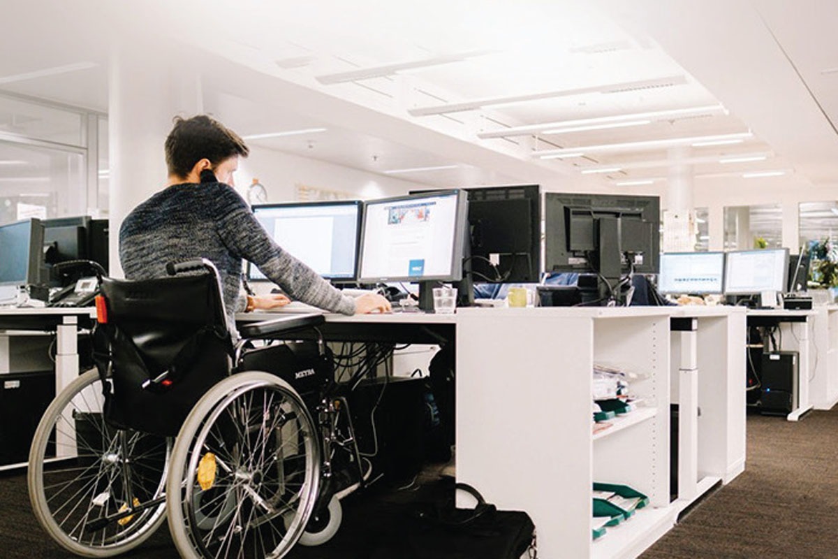 دستگاه‌های دولتی زیر بار سهم ۳ درصدی استخدامی معلولان نمی‌روند | بی‌عدالتی شغلی؛ خانه‌نشینی توانیابان