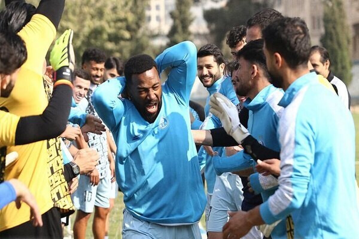 بازگشت نازون به تمرینات استقلال | آبی‌ها برای نبرد با الوصل تکمیل شدند