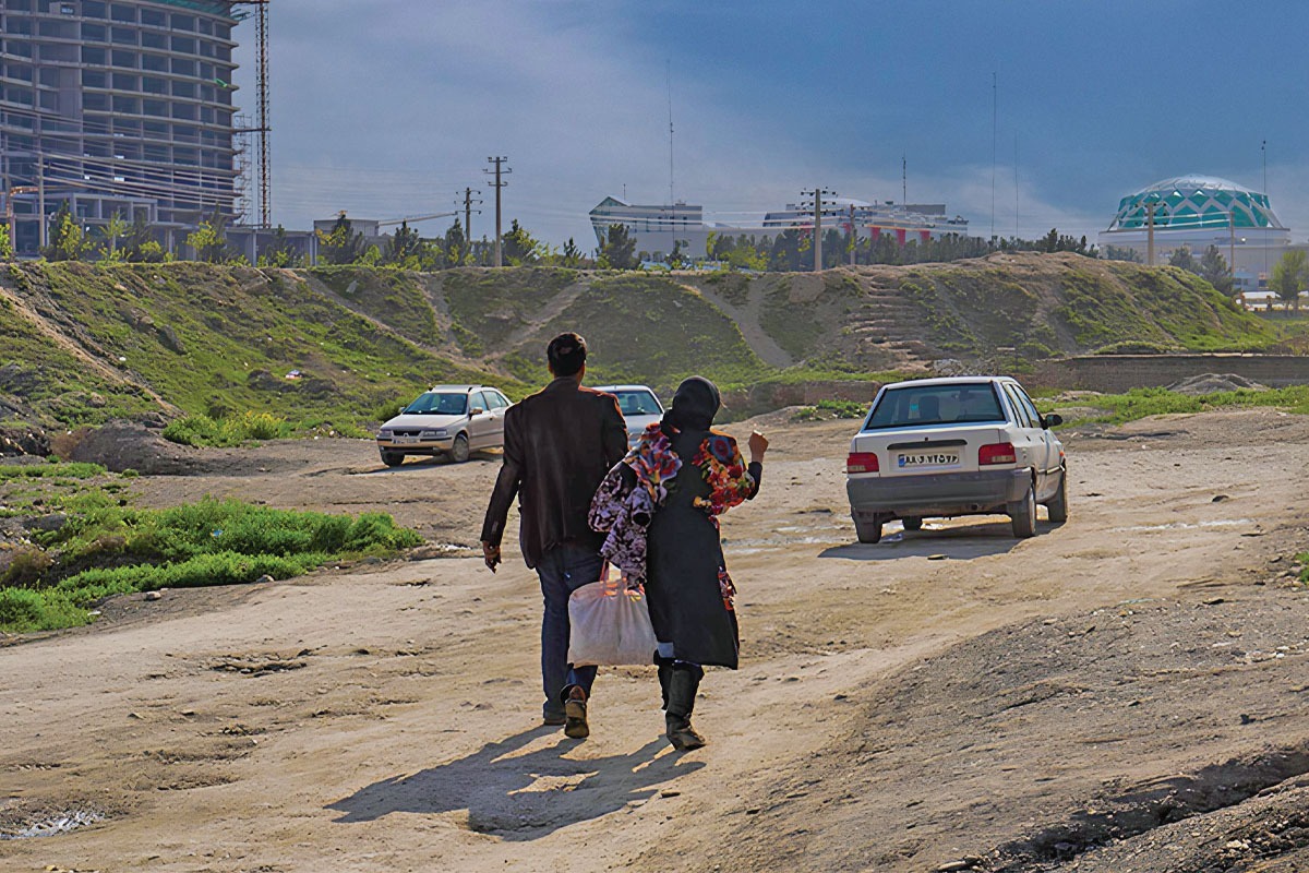 روایت یکی از مناطق حاشیه‌ای و پرحاشیه مشهد | خطر چند متر آن سوی کال!