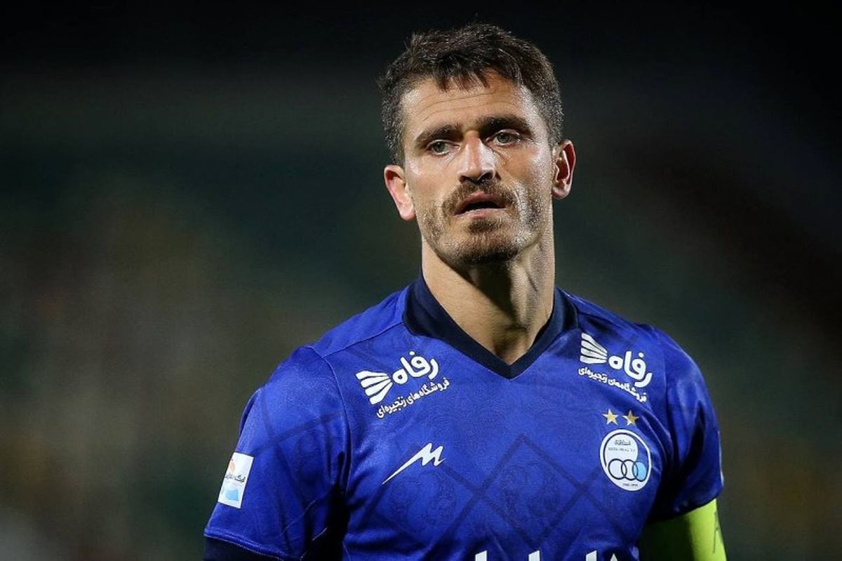 وریا غفوری همچنان به دنبال مجوز نشستن روی نیمکت استقلال