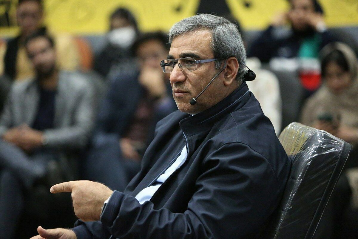 گفتگوی داغ و چالشی جوانان مشهدی با استاندار خراسان رضوی | از اشتغال جوانان تا نبود عدالت آموزشی، مازوت‌سوزی نیروگاه‌ها و رسیدگی به کشف‌رود 