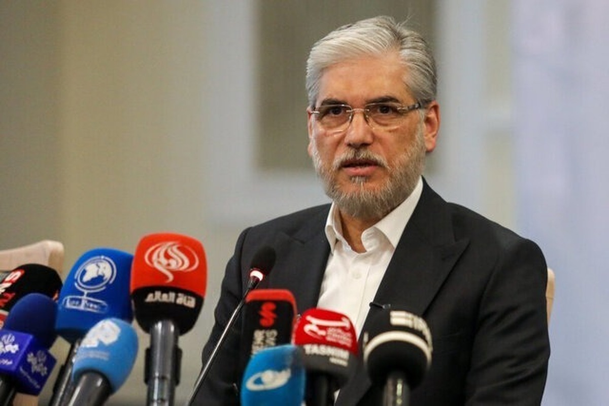 وزیر علوم: جمهوری اسلامی ایران دانشگاه غیرسیاسی نمی‌خواهد