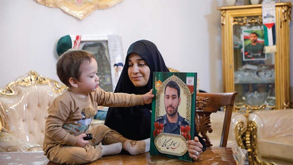 همسران و مادران شهدای جنگ ۱۲ روزه از دلتنگیهای فراق میگویند | دلتنگیهای ناتمام همسران و مادران شهدای جنگ ۱۲ روزه از دلتنگیهای فراق میگویند | دلتنگیهای ناتمام