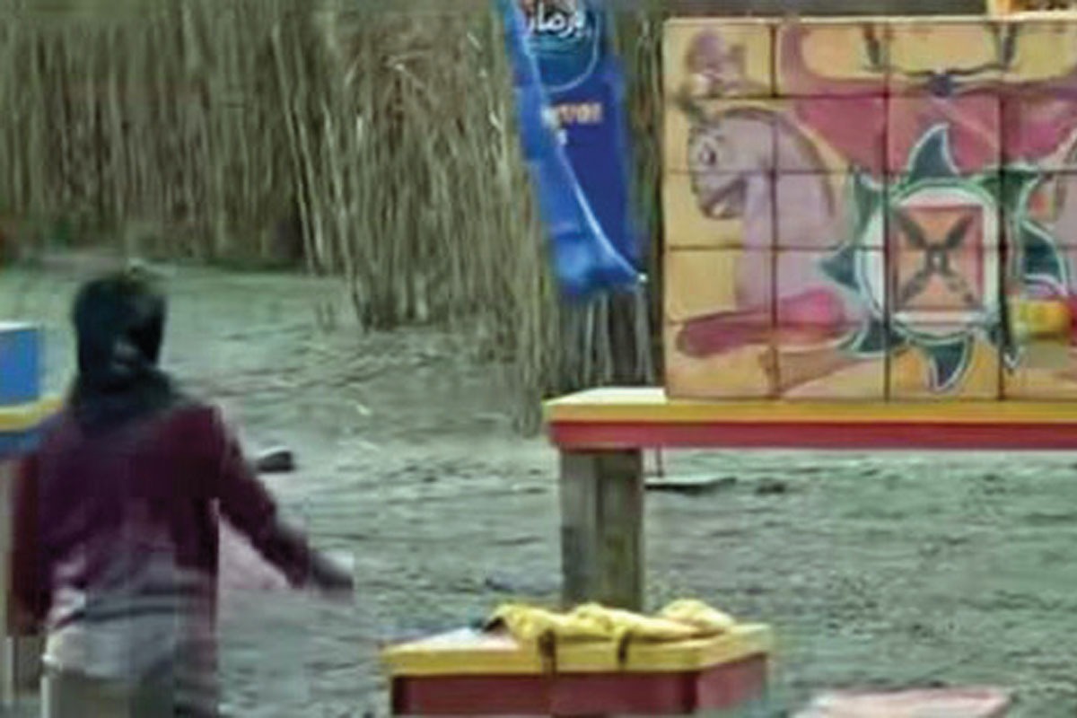 واکنش افکار عمومی به تخریب نمادین نماد‌های ملی در برنامه «بازمانده» | شوخی زشت