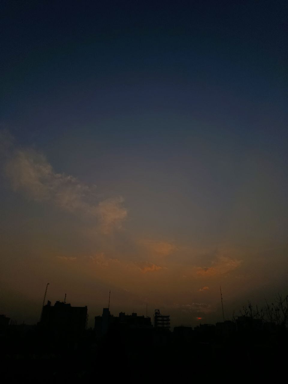 تصاویری متفاوت از غروب امروز (۱۴ آذر ۱۴۰۴) مشهد + عکس