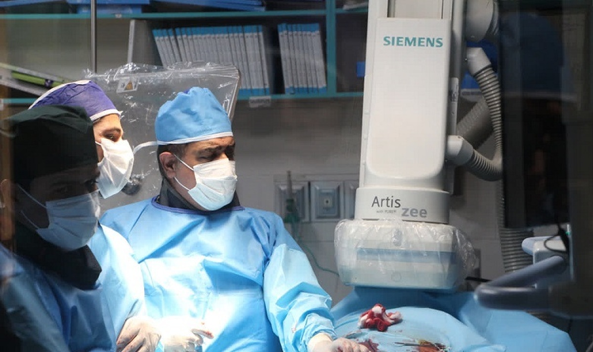 نخستین عمل موفق کاشت دریچه آئورت در بیمارستان قائم (عج) مشهد انجام شد (۱۶ آذر ۱۴۰۴)