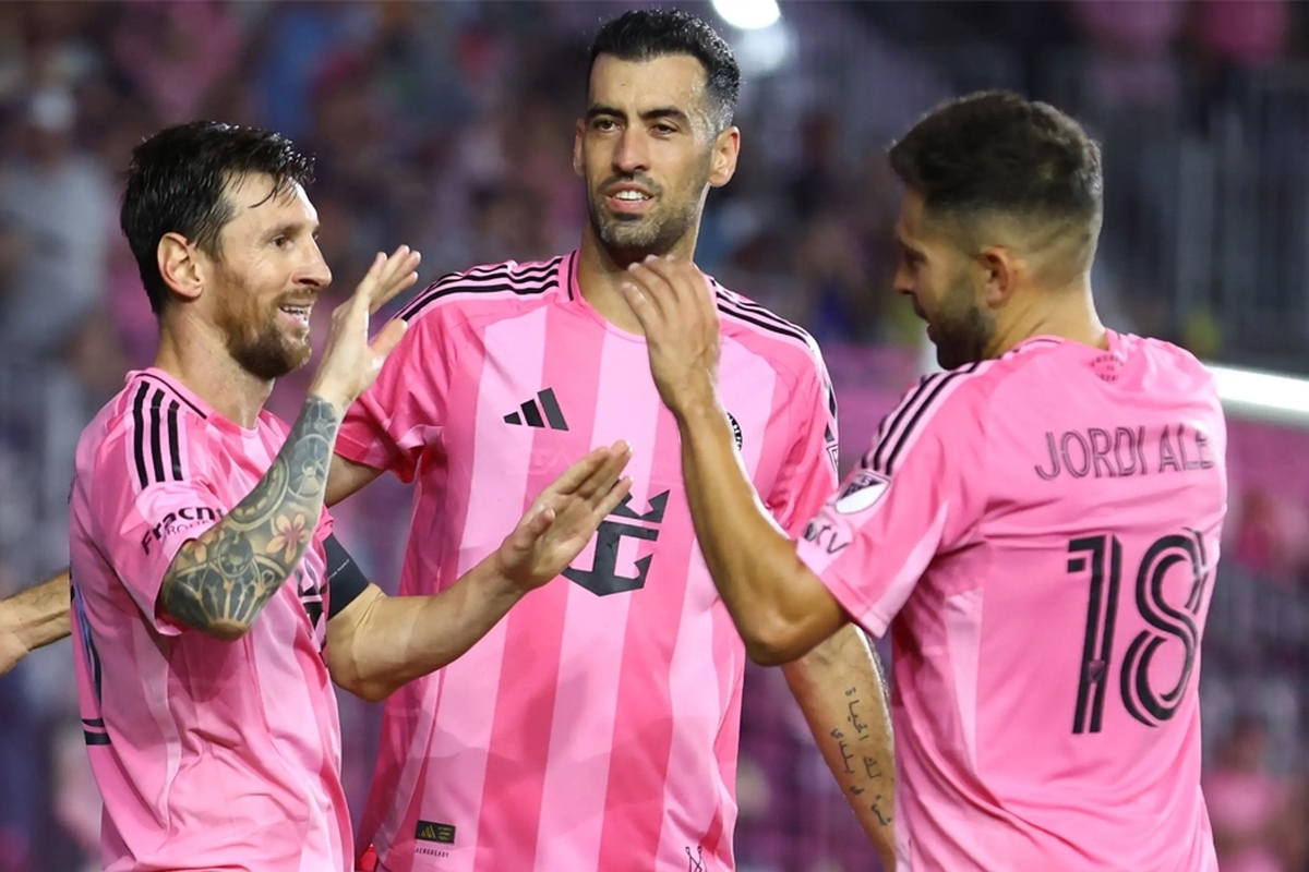 مسی: خوشحالم که بازنشستگی باشکوهی را برای آلبا و بوسکتس ساختیم