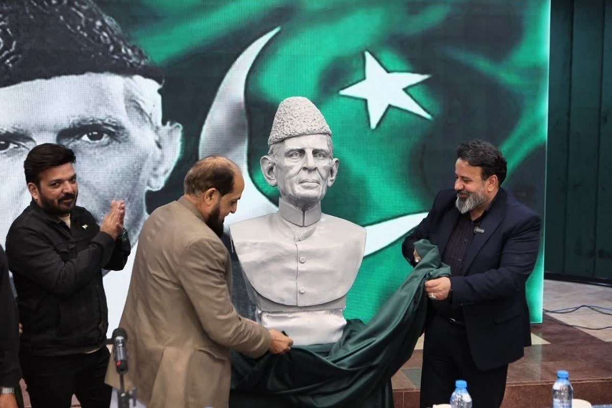 دیپلماسی فرهنگی، زمینه‌ساز تعمیق روابط ایران و پاکستان | نصب سردیس رهبر بزرگ استقلال پاکستان در مشهد