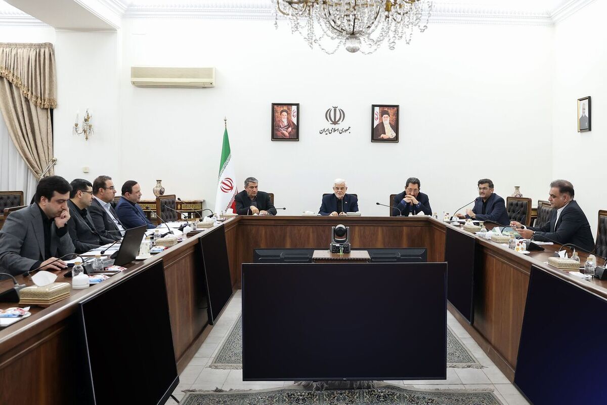 عارف: با واردات بی رویه صنعت نساجی مخالفیم