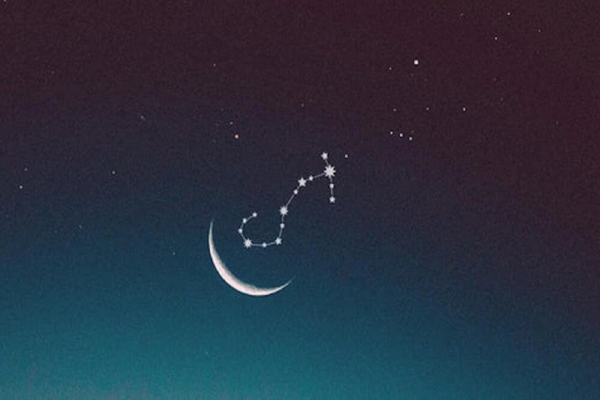 روز‌های قمر در عقرب آذرماه ۱۴۰۴