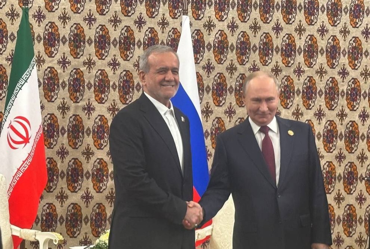 پوتین و پزشکیان در عشق‌آباد دیدار کردند (۲۱ آذر ۱۴۰۴)