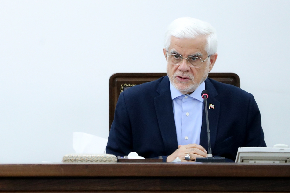 معاون‌اول رئیس‌جمهور در آستانه شب یلدا ضمن دستور به تولیدکنندگان و اصناف برای عرضه کالاهای موردنیاز مردم با قیمت مناسب، از نهادهای نظارتی خواست ضمن افزایش نظارت خود بر بازار، با معدود متخلفان برخوردی قاطع داشته باشند.