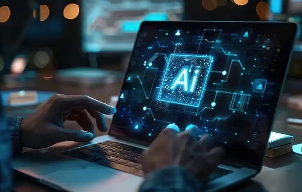 رئیس سازمان مدارس و مراکز غیردولتی و توسعه مشارکت‌های مردمی وزارت آموزش و پرورش گفت: ۲۰۰ هزار دانش آموز و ۴۰ هزار معلم مدارس غیردولتی در ۸ استان کشور در دوره‌های ویژه آموزش هوش مصنوعی شرکت می کنند.