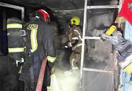 آتشسوزی بامدادی در منطقه پروین اعتصامی مشهد را آتشنشانان خاموش کردند | سوختن کارواش در آتش خصومت! آتشسوزی بامدادی در منطقه پروین اعتصامی مشهد را آتشنشانان خاموش کردند | سوختن کارواش در آتش خصومت!