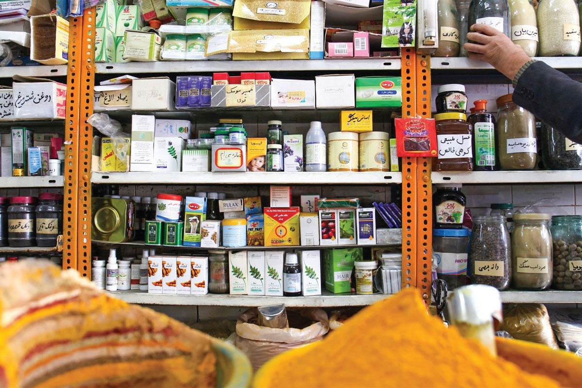 مشکلات شهروندان مشهدی در پی درمان های طب سنتی در مراکز بدون مجوز | مداخلات پنهان به نام طب سنتی