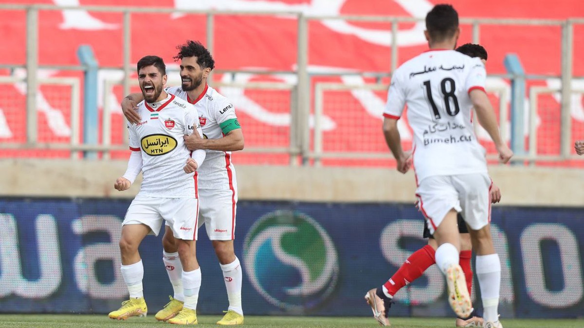 مهاجم جوان پرسپولیس برای بازی با تراکتور از فردا استارت می‌زند.