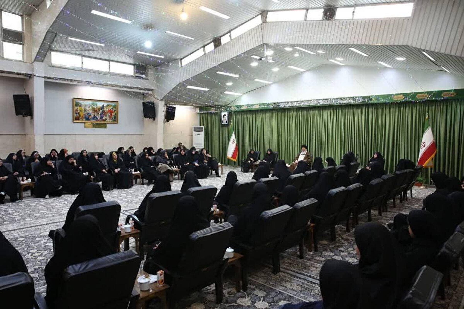 روایت خبرنگار شهرآرا از دیدار با آیت‌الله علم‌الهدی، امام‌جمعه مشهد| شهر برای بانوان باید مناسب‌سازی شود