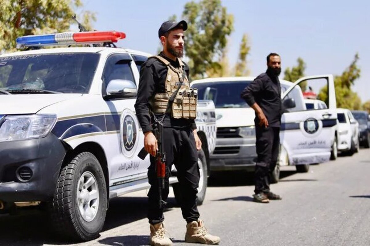 در بحبوحه نقض مجدد آتش‌بس، افرادی مسلح در استان السویداء واقع در جنوب سوریه، شامگاه دوشنبه (۲۴ آذر ۱۴۰۴) به مواضع نیرو‌های امنیتی این کشور حمله کردند.