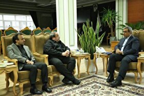                      نقشه توسعه متوازن مشهد روی میز استانداری و آستان قدس                 