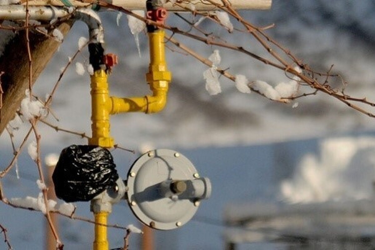 با تداوم موج سرما در کشور و افزایش مصرف گاز در بخش خانگی، مدیرعامل شرکت ملی گاز ایران از احتمال اعمال محدودیت در مصرف سایر بخش‌ها برای حفظ پایداری شبکه گازرسانی خبر داد.