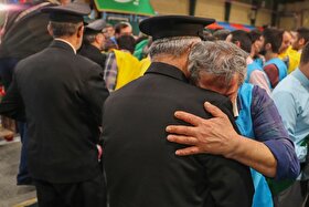 یلدا، زیر سقف همدلی مددسرا | خادمان شهر، مهمان همشهریان بی‌خانمان در جشن «یلدای بی‌پناهان»