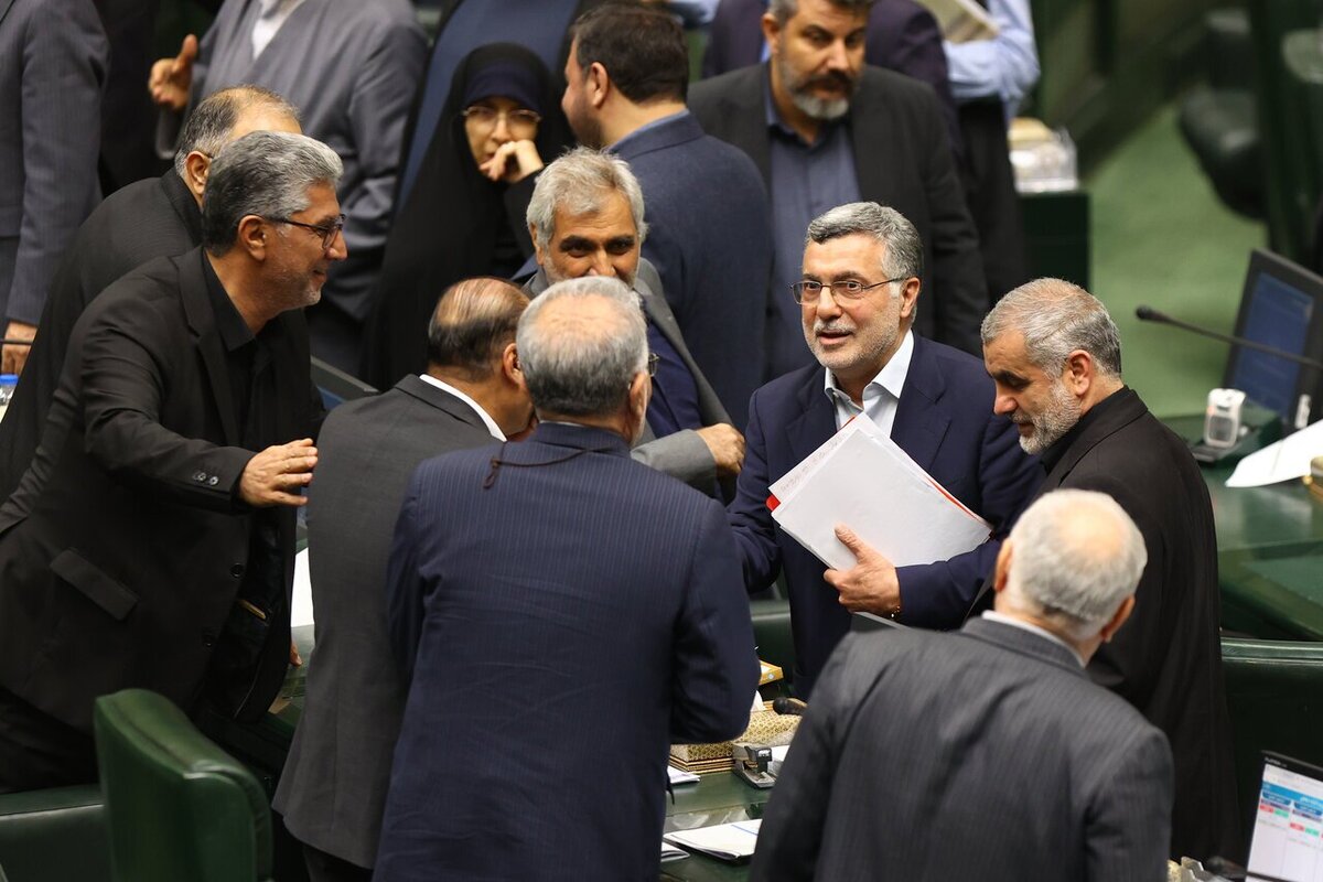 اعلام وصول سوالات نمایندگان از ۴ وزیر کابینه