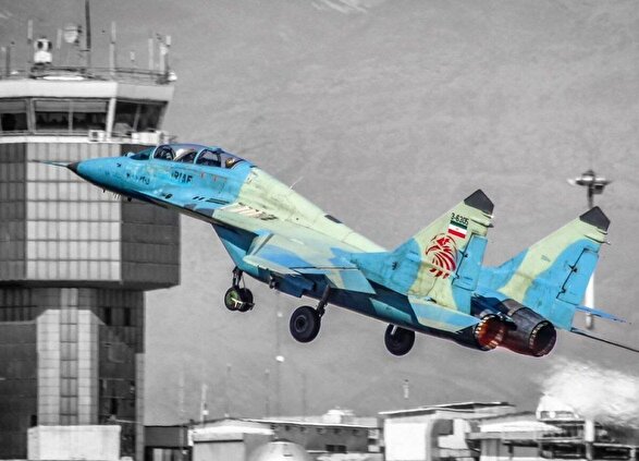 علت پرواز جنگنده میگ ۲۹ نیروی هوایی ارتش بر فراز تهران + جزئیات و فیلم