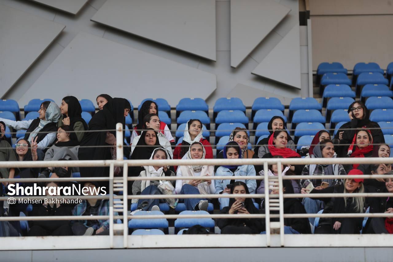 اولین گروه بانوان مشهدی وارد ورزشگاه امام رضا (ع) شدند + عکس