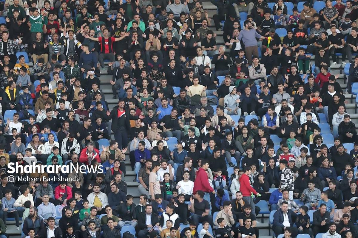 اتفاق جالب در لیگ سه فوتبال | ظرفیت ورزشگاه امام رضا (ع) برای بازی ابومسلم تکمیل شد! + فیلم