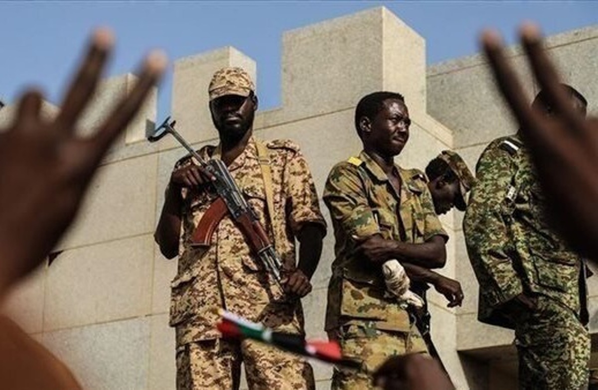 کودتا در یک کشور آفریقایی (۵ آذر ۱۴۰۴)