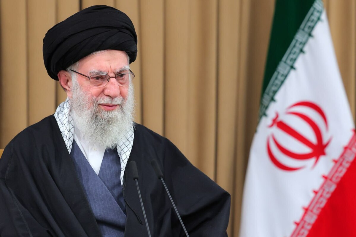 فیلم کامل سخنرانی تلویزیونی رهبر انقلاب اسلامی با مردم (۶ آذر ۱۴۰۴)