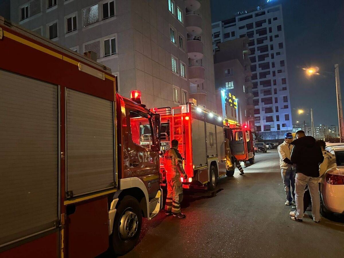 آتش‌سوزی در شهرک راه‌آهن تهران؛ ۲۰ نفر نجات یافتند