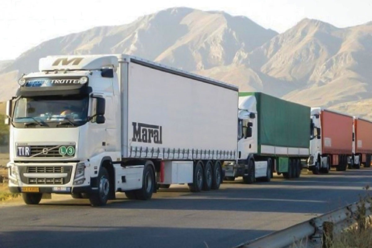 صادرات خراسان رضوی در میان زمین و هوا | توقف بارهای صادراتی به دلیل تعلیق کارت های بازرگانی