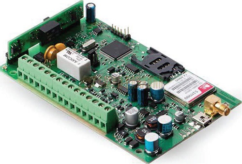 مسیر ناهموار استارتاپ ها | روایتی از چند استارتاپ مشهدی که با وجود چالش‌ها و نبود حمایت، هنوز هم سرپا مانده اند