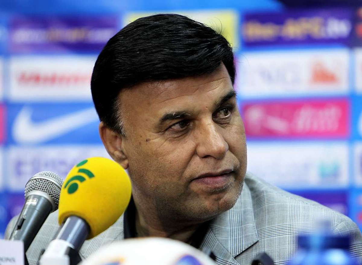 پرویزمظلومی: بازیکنان تیم ملی فقط به فکر وطن باشند