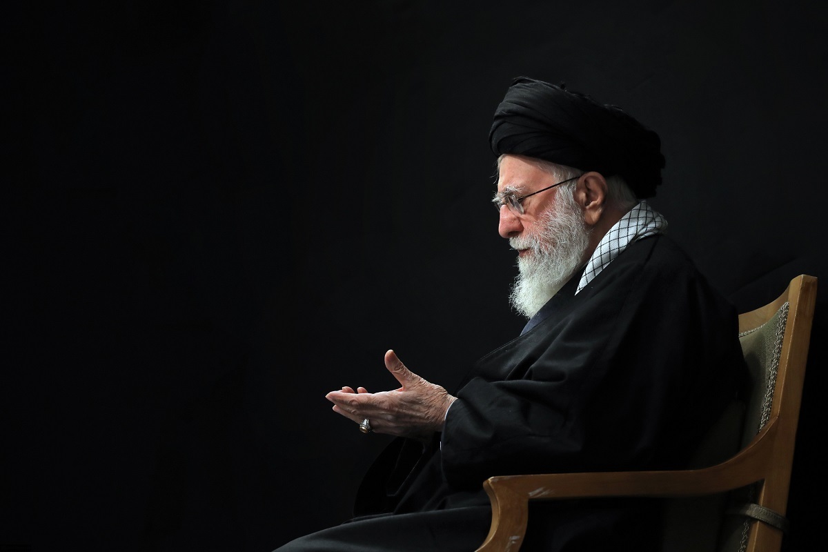 جمله ماندگار رهبر شهید انقلاب را انتخاب کنید | آخرین نظرسنجی برای انتخاب جمله سال قائد امت